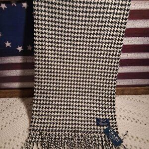 BLACK & WHITE & FRINGE SCARF--NWT